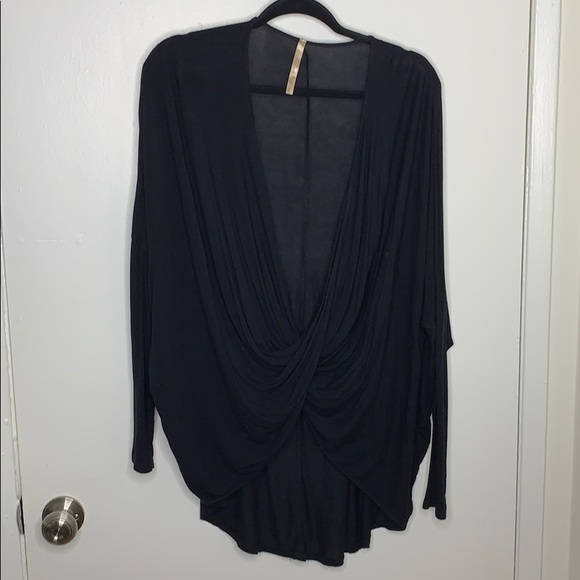Long sleeve black light weight sweater - Picture 1 of 4